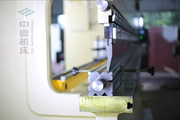 ZDP-16060接纳规范高低模具2.jpg ZDP-16060接纳规范高低模具2.jpg